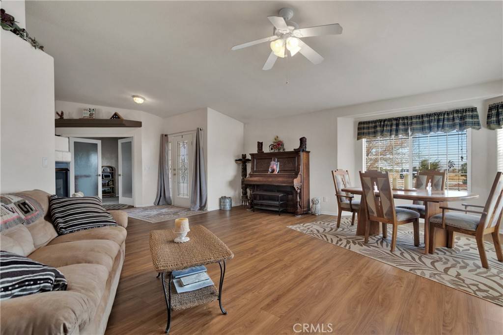 Oak Hills, CA 92344,10776 Joshua ST
