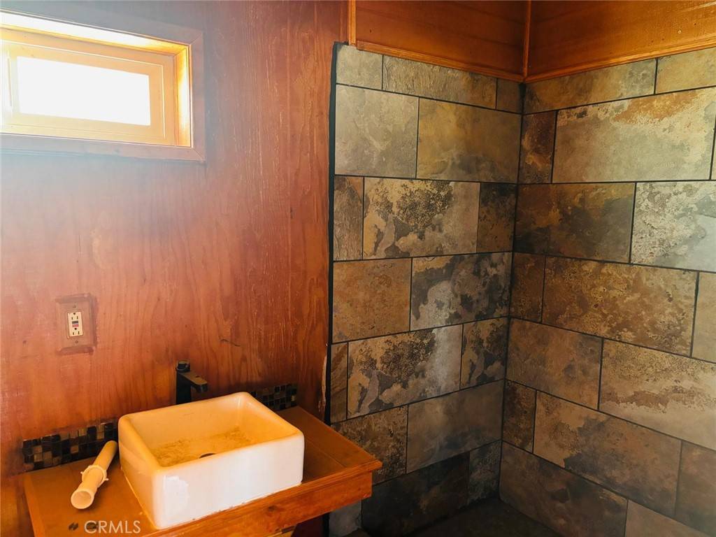 Lucerne Valley, CA 92356,11690 Camp Rock  Rd