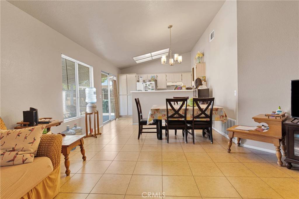 Adelanto, CA 92301,14753 Kimberly ST