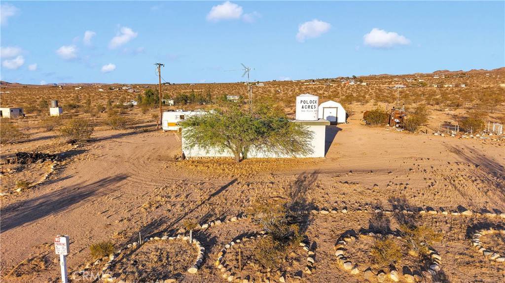 Landers, CA 92285,5457 Larrea RD
