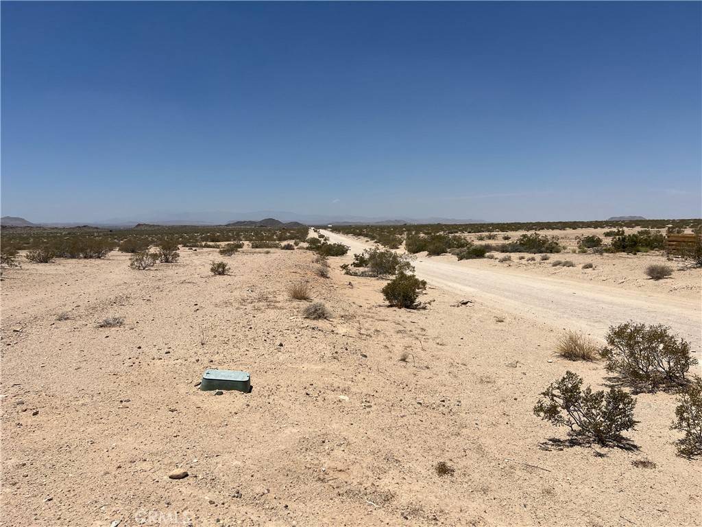 Joshua Tree, CA 92252,65875 SONORA RD