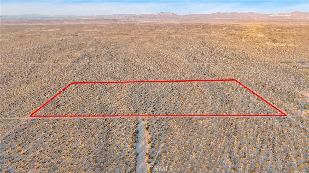 Adelanto, CA 92301,4625511 60000 Drifting Sands Rd