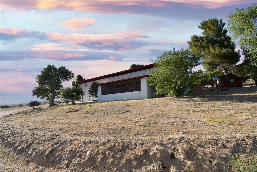 Phelan, CA 92371,6474 Macapa DR