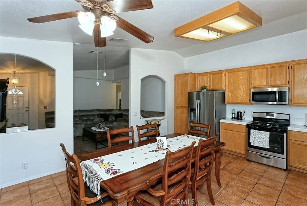 Victorville, CA 92395,12733 Appian AVE