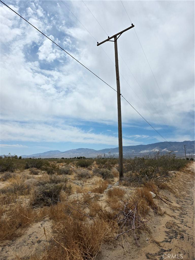 Lucerne Valley, CA 92356,500 Locust AVE