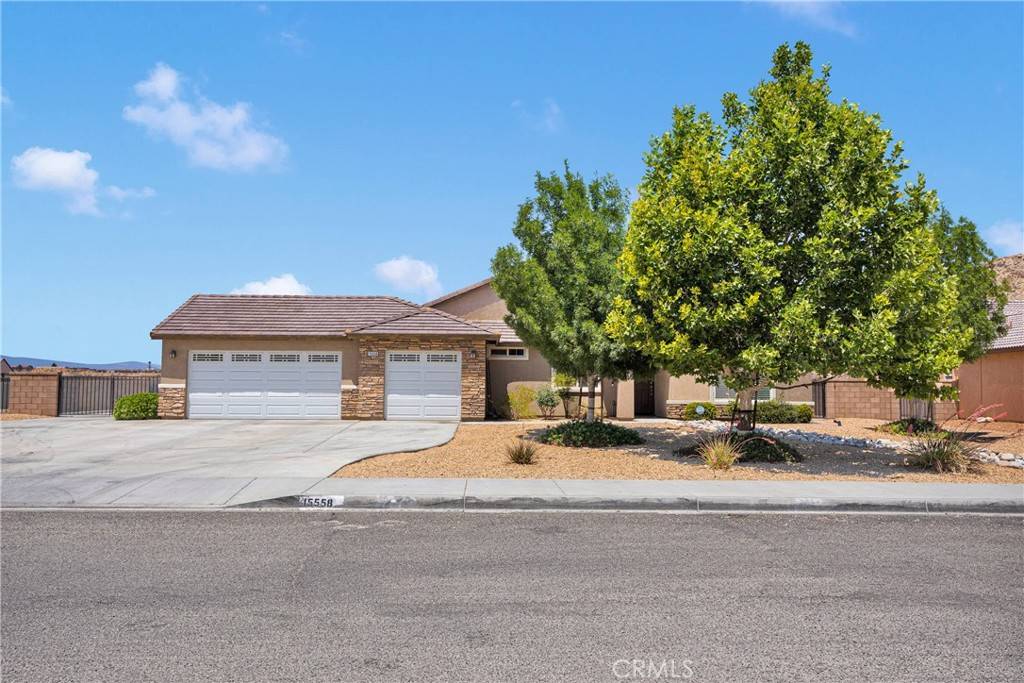Apple Valley, CA 92307,15558 Lookout RD