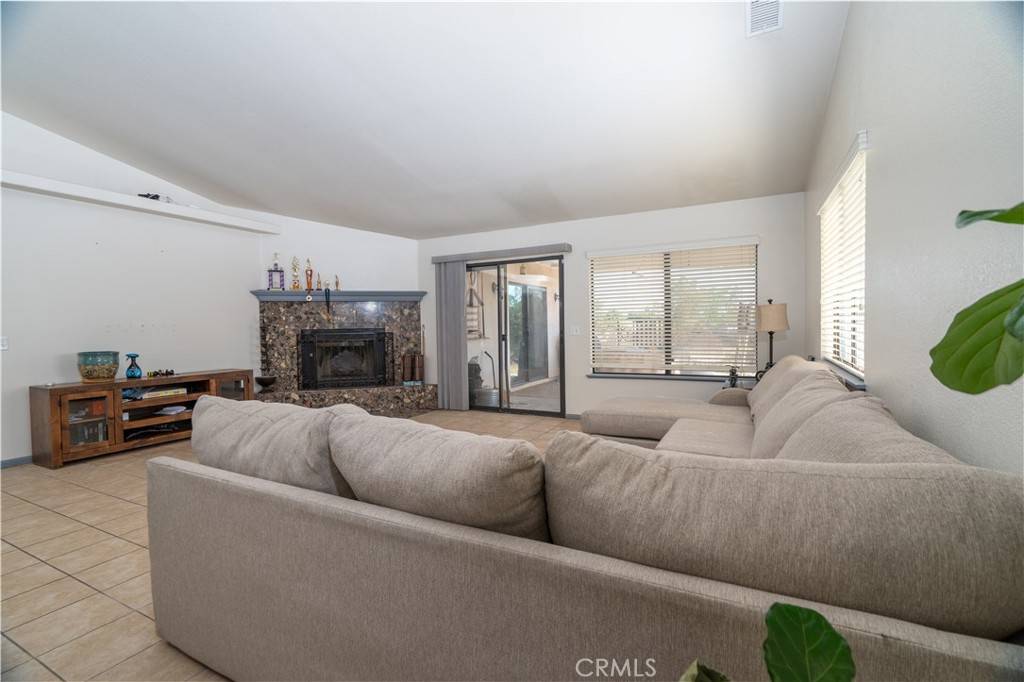 Hesperia, CA 92345,18146 Orange ST