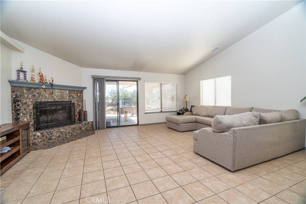 Hesperia, CA 92345,18146 Orange ST