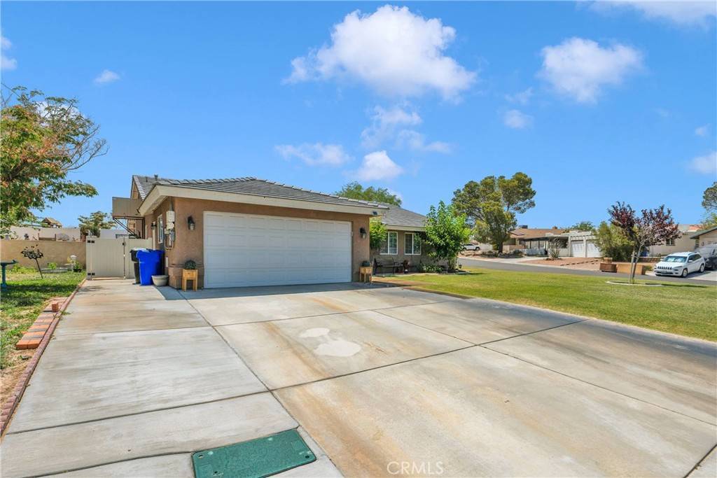 Helendale, CA 92342,26460 Gem CT