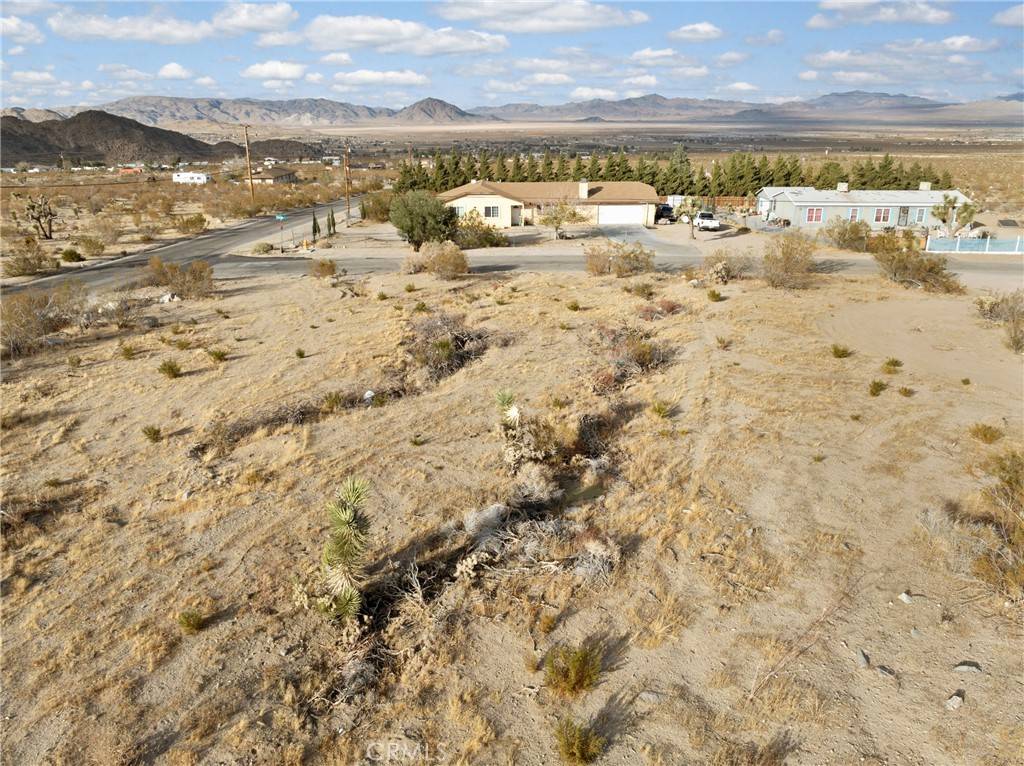 Lucerne Valley, CA 92356,721 Zircon RD