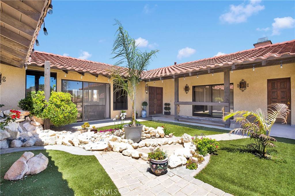 Apple Valley, CA 92307,19678 Red Feather RD