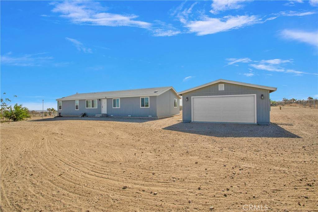 Pinon Hills, CA 92372,11573 Azure View RD
