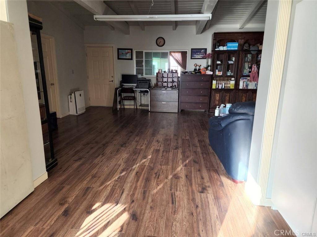 Phelan, CA 92371,9930 Desert LN