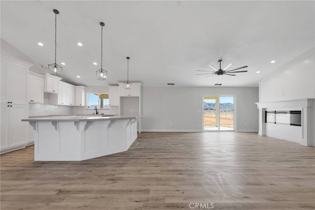 Apple Valley, CA 92307,15049 Temecula RD