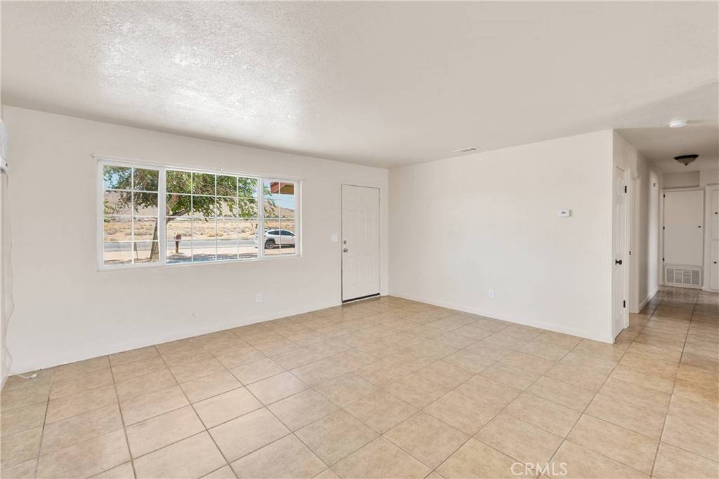 Apple Valley, CA 92307,16161 Dale Evans