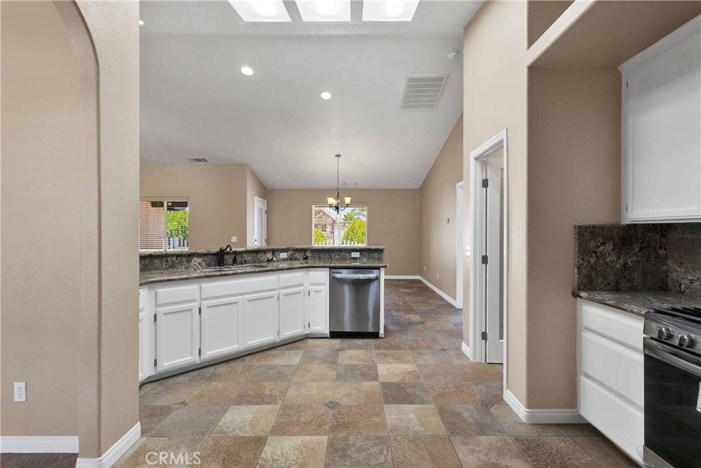 Hesperia, CA 92345,14572 Sultana ST