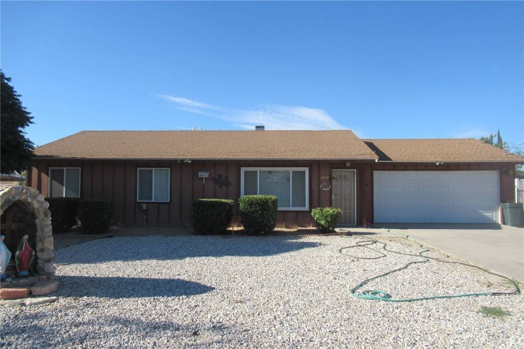 Hesperia, CA 92345,19019 Madrone ST