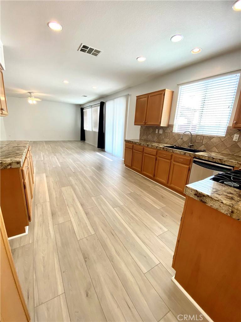 Adelanto, CA 92301,11249 Alexandria ST