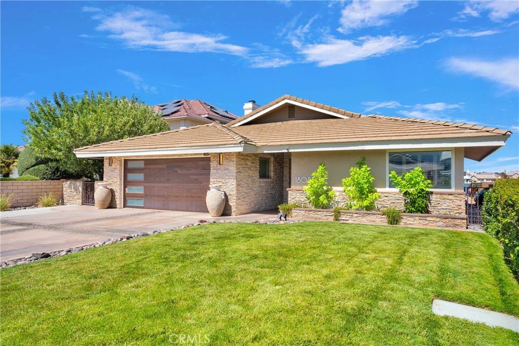 Victorville, CA 92395,18083 Mariner DR