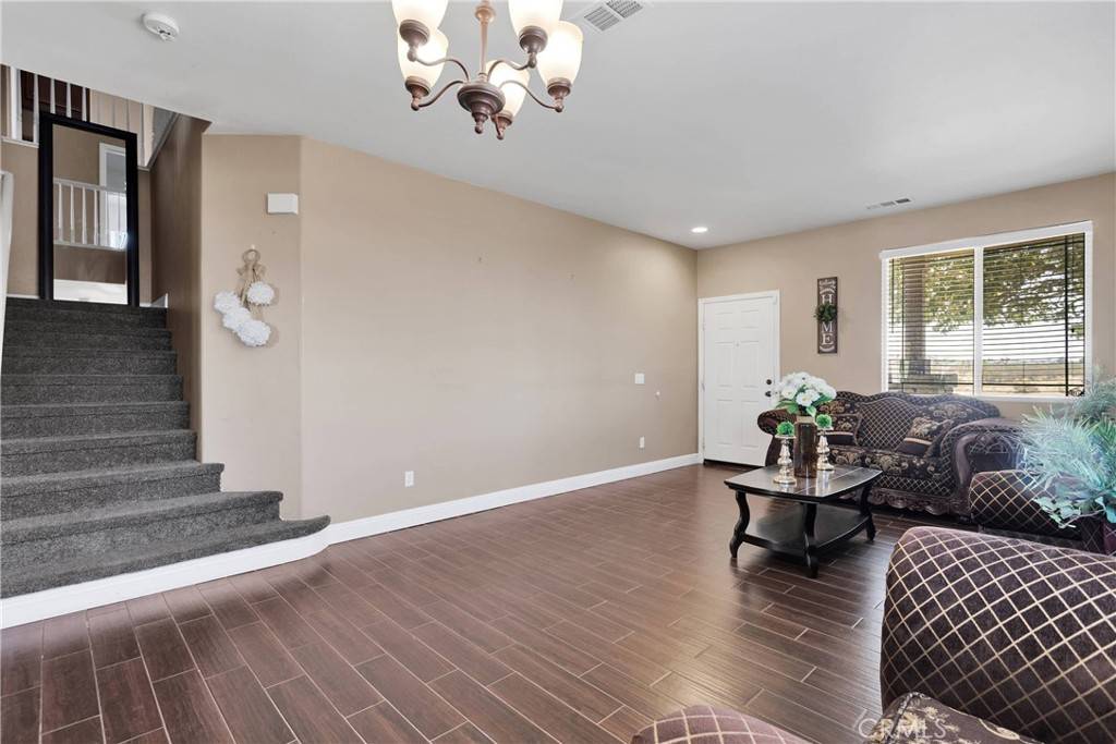 Victorville, CA 92392,13695 Mesa Linda AVE