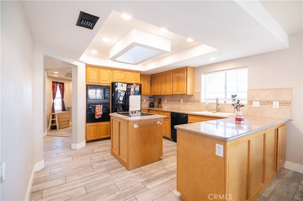 Helendale, CA 92342,26511 Mainsail LN