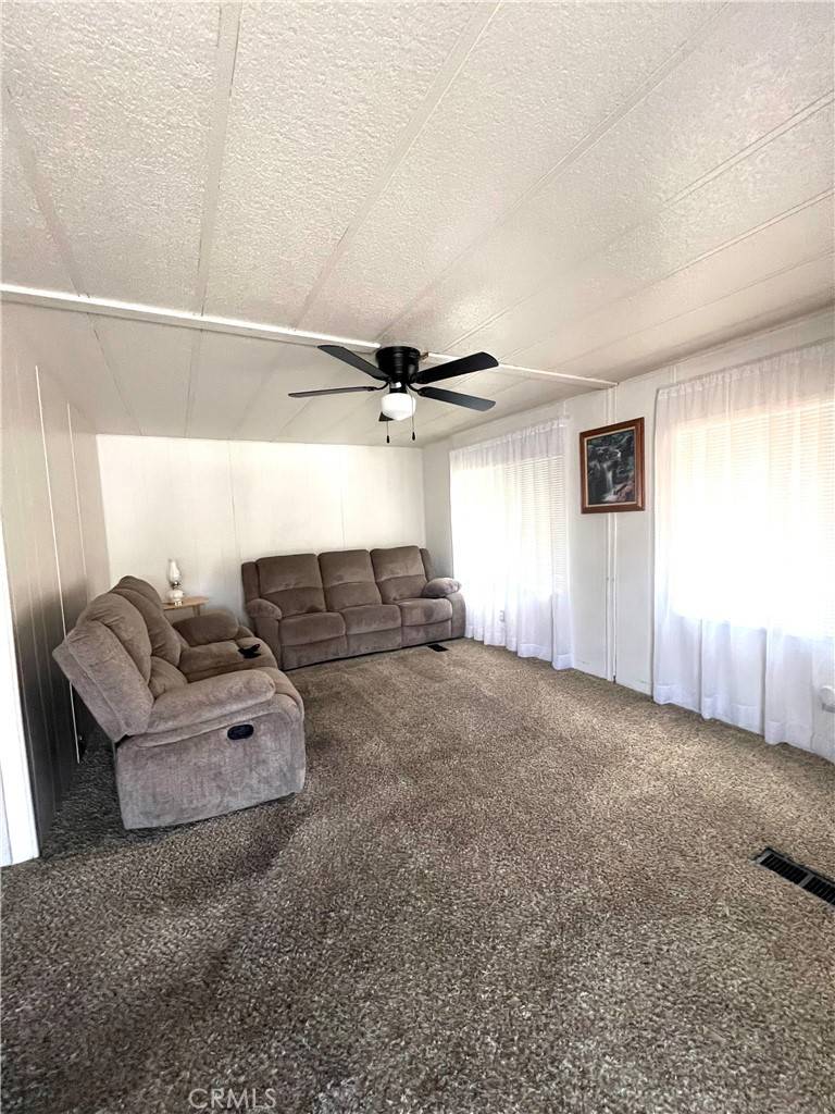 Victorville, CA 92395,13393 Mariposa RD #278