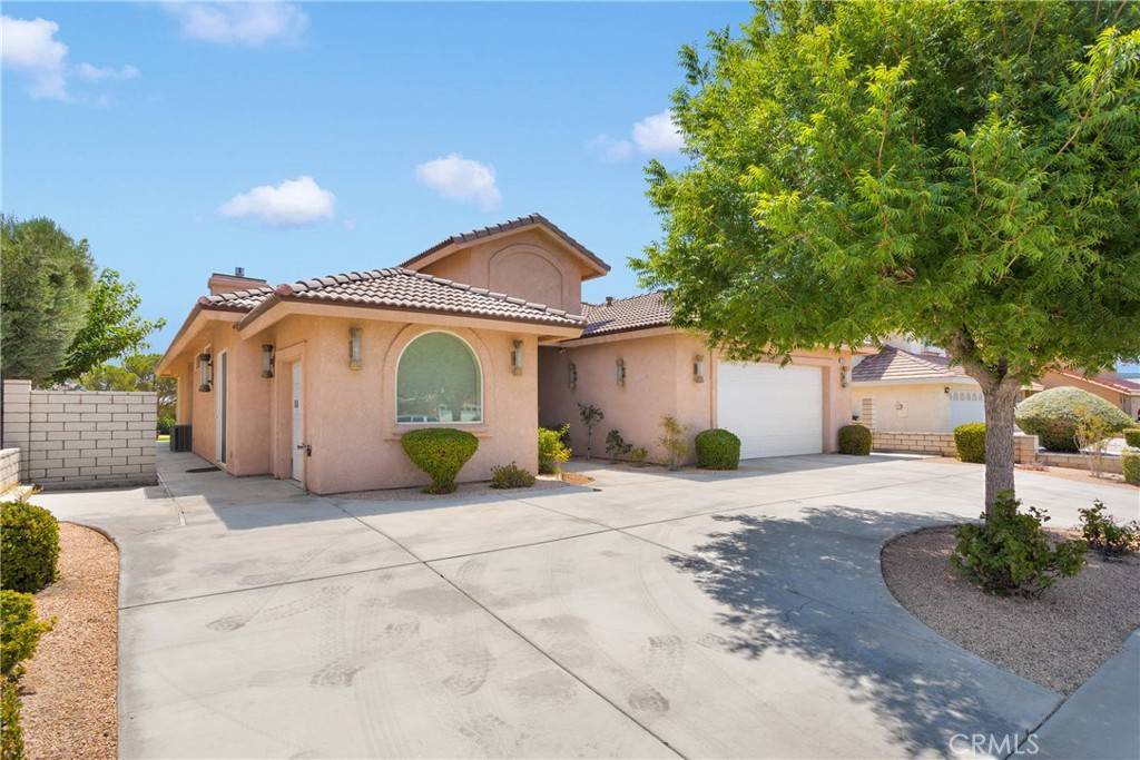 Helendale, CA 92342,27333 Lakeview DR