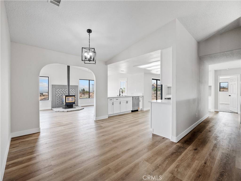 Phelan, CA 92371,5620 Ailanthus ST
