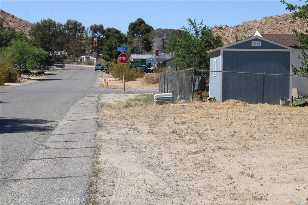 Lake Los Angeles, CA 93591,40127 Ridgemist ST