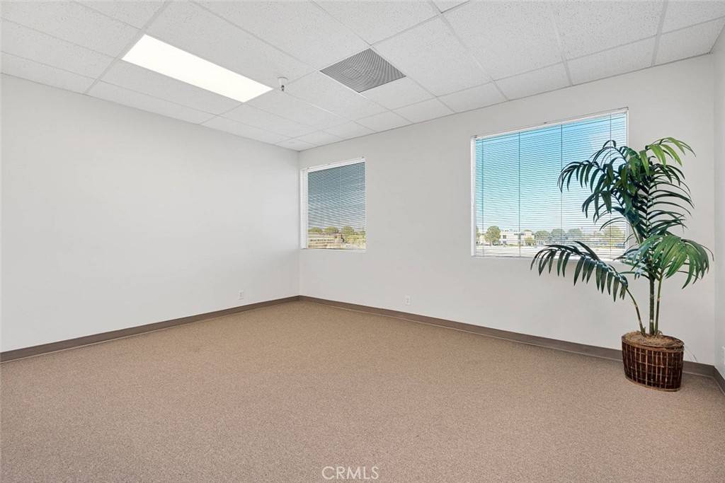 Victorville, CA 92392,15490 Civic DR ##105