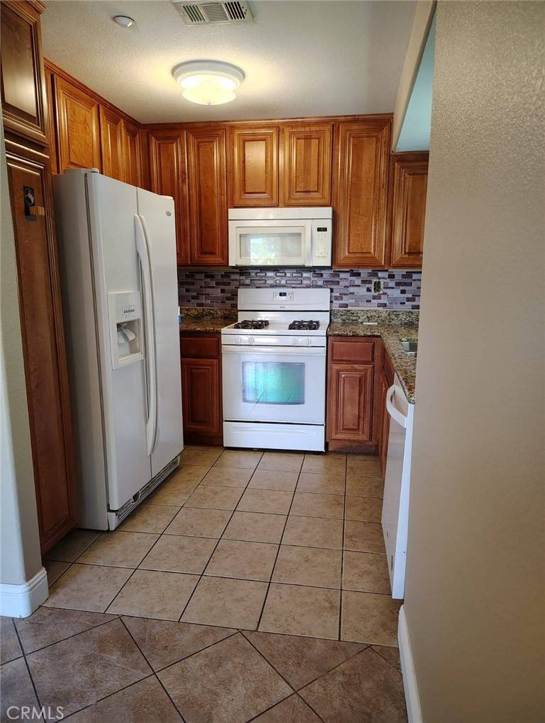 Apple Valley, CA 92308,19229 Palo Verde DR