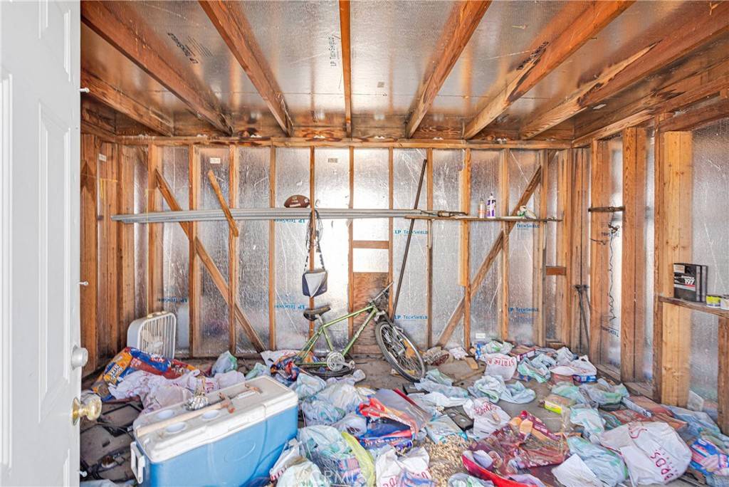 Landers, CA 92285,57380 Karol LN