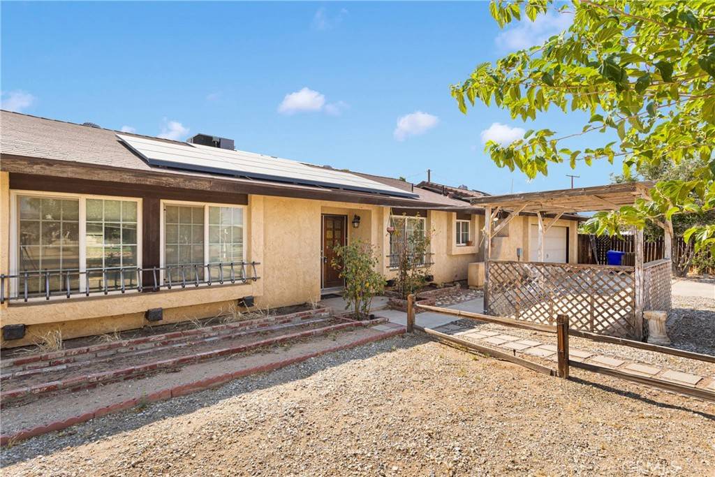 Apple Valley, CA 92307,14122 Pawnee RD