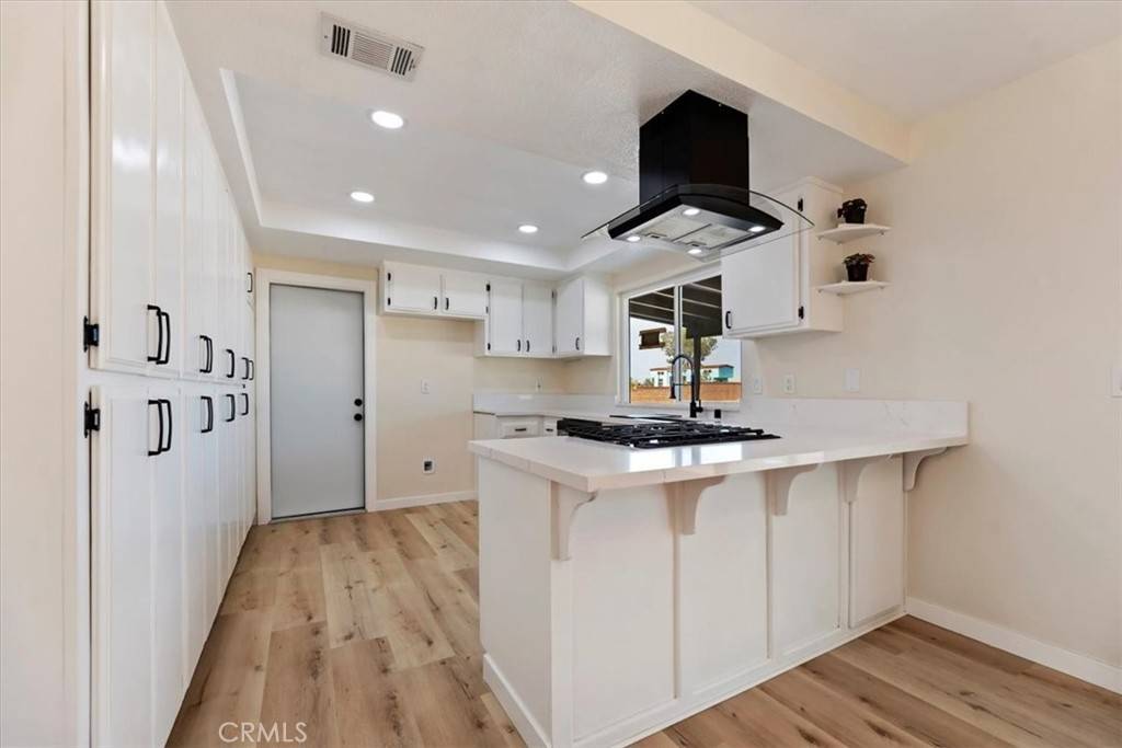 Victorville, CA 92394,15637 Topango RD