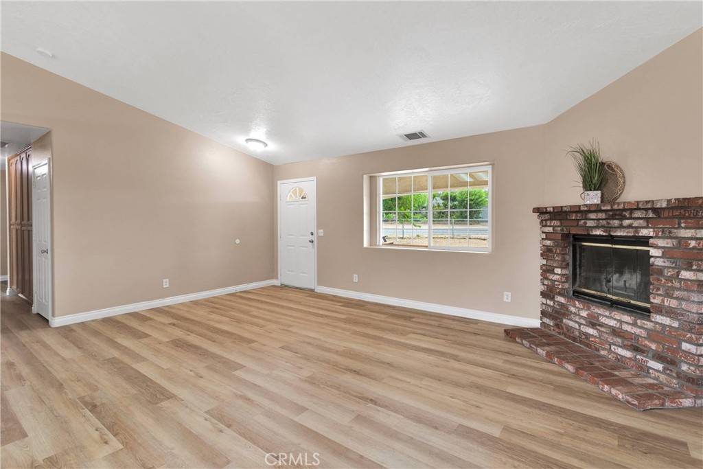 Hesperia, CA 92345,11389 Jacaranda AVE
