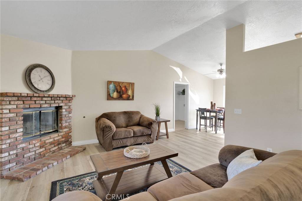 Hesperia, CA 92345,11389 Jacaranda AVE