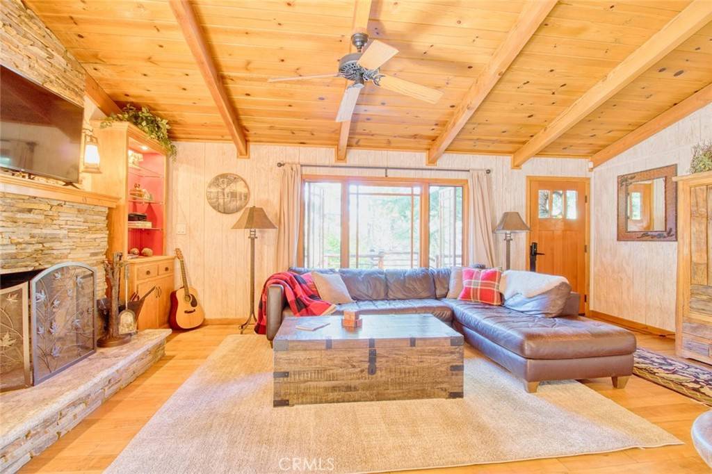 Wrightwood, CA 92397,5475 Acorn TRL
