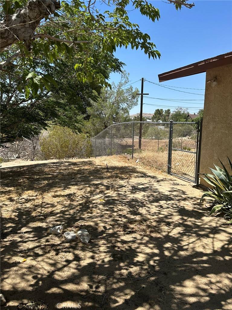 Apple Valley, CA 92307,18710 Otomian RD