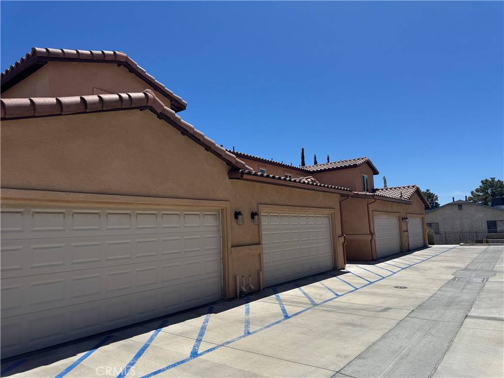 Apple Valley, CA 92307,16277 Viho RD