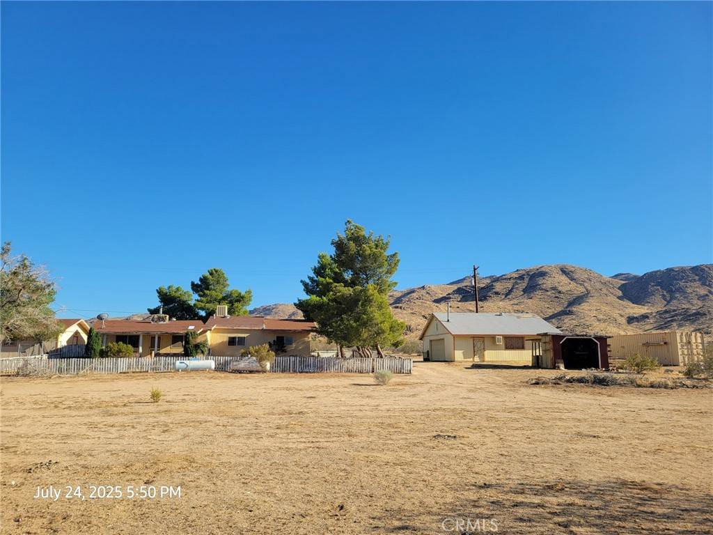 Apple Valley, CA 92307,27177 Cahuilla RD