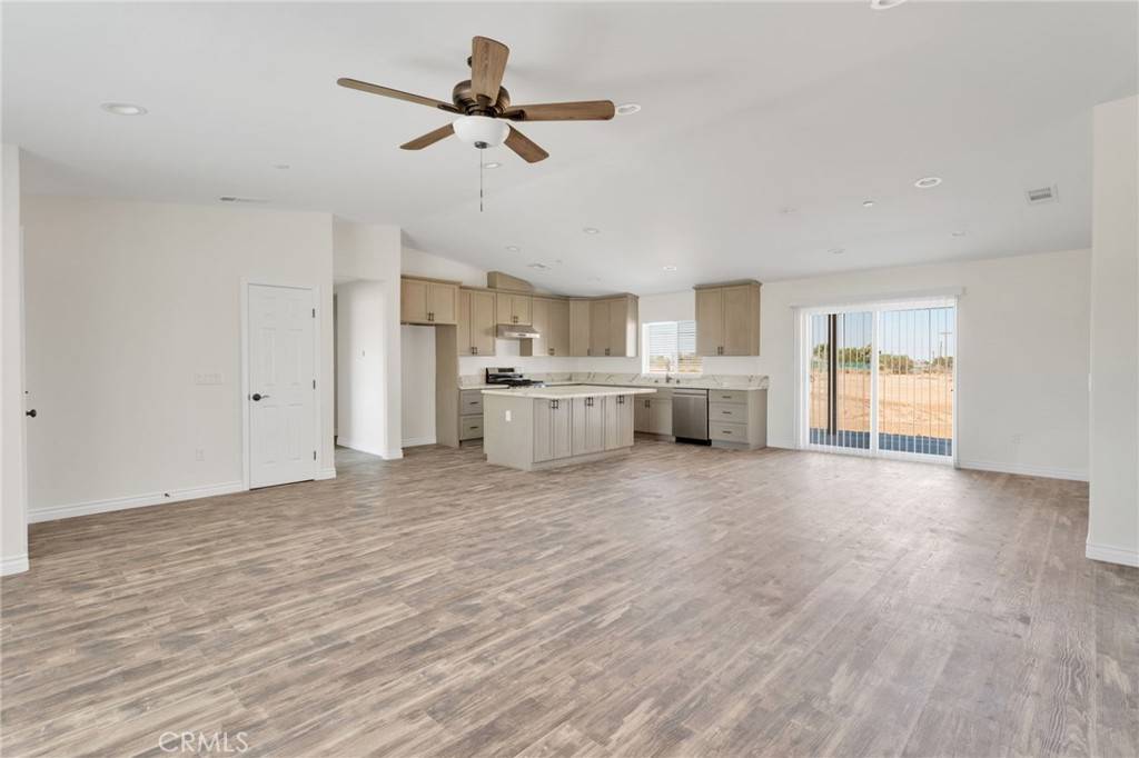 Phelan, CA 92371,8966 Sunset RD