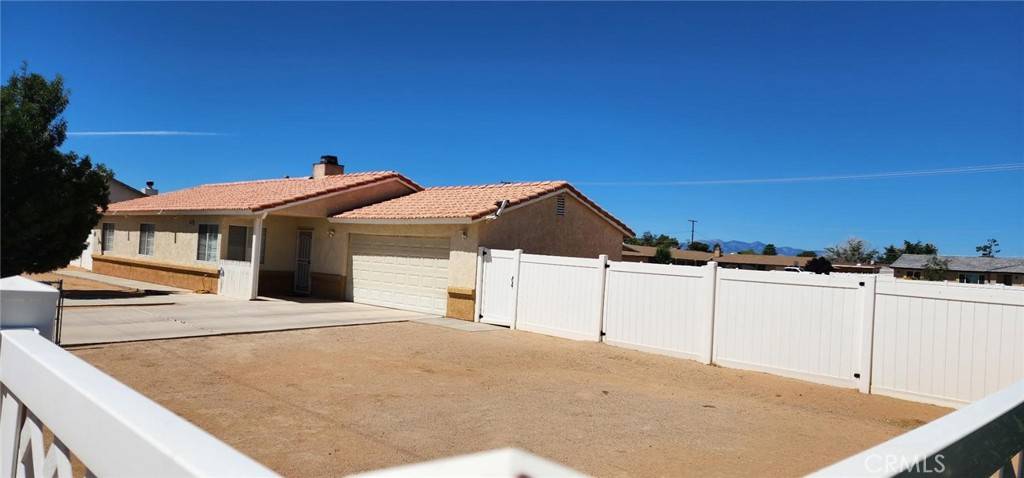Apple Valley, CA 92308,12377 Kiowa RD