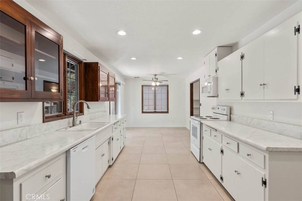 Wrightwood, CA 92397,5323 Chaumont DR