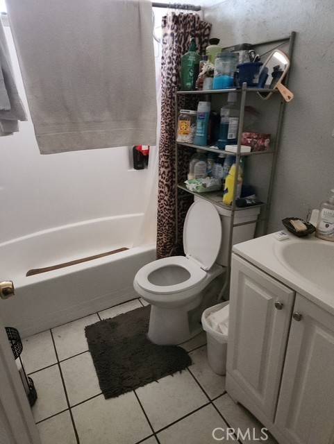 Hesperia, CA 92345,10784 Kern