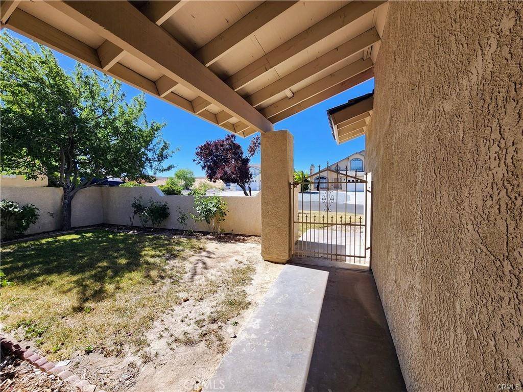 Helendale, CA 92342,13952 Topmast DR