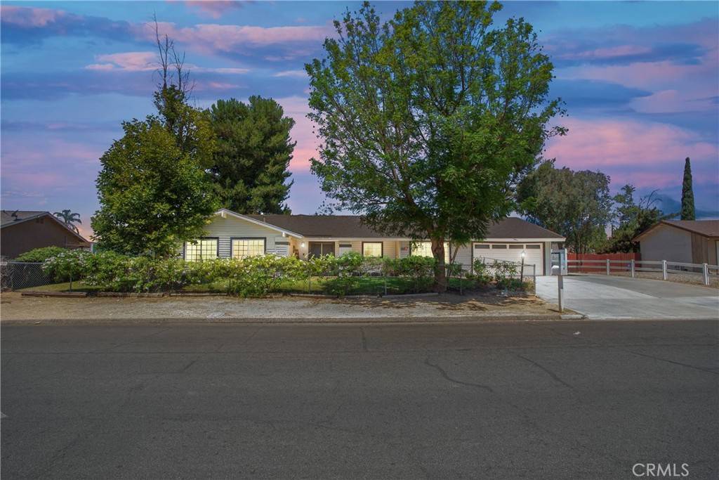 Jurupa Valley, CA 91752,6151 Sunny CIR