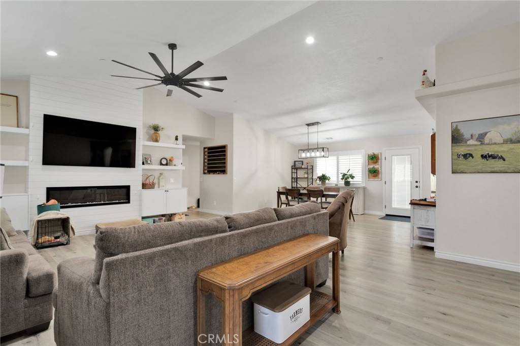 Apple Valley, CA 92307,14825 Pela RD