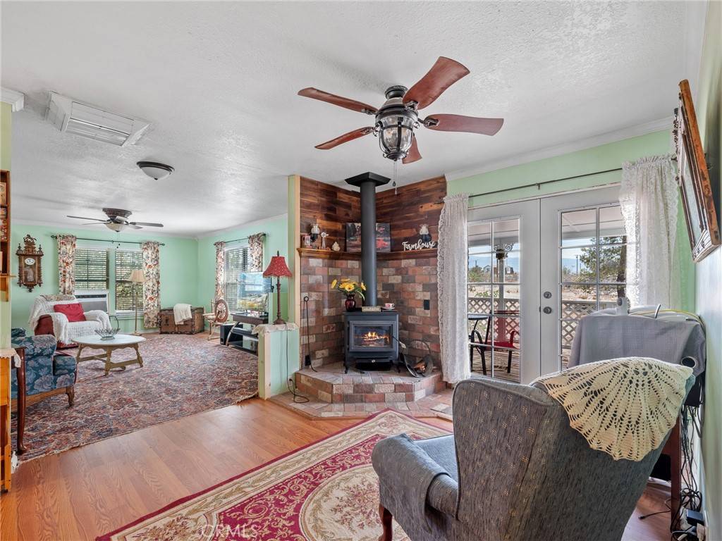 Phelan, CA 92371,5124 Luna RD