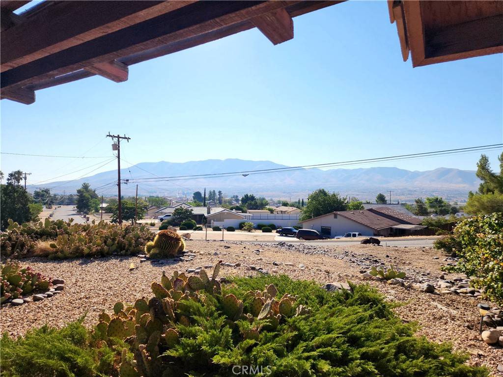 Hesperia, CA 92345,8128 Mono DR