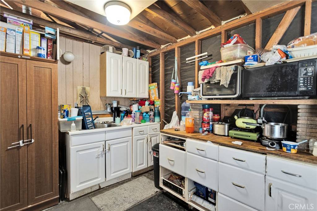 Johnson Valley, CA 92285,5924 Old Woman Springs RD